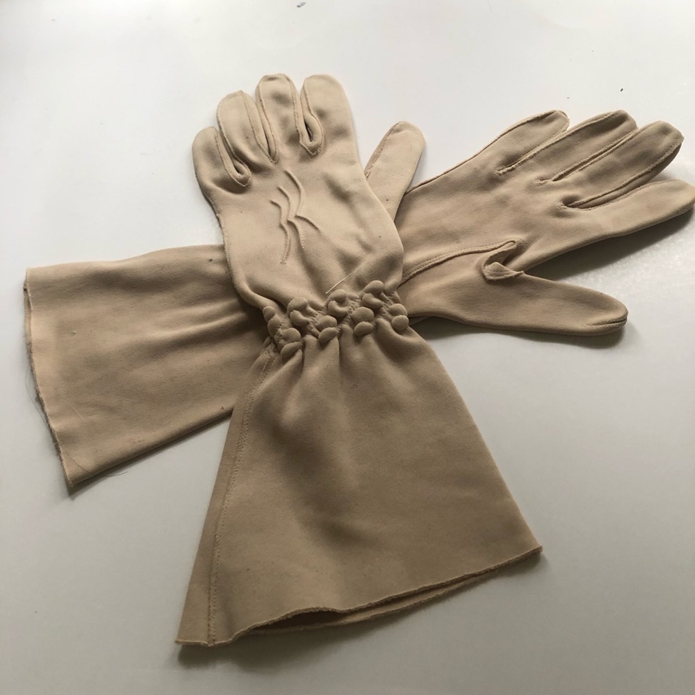 Elegant Vintage Tan Women's Gloves